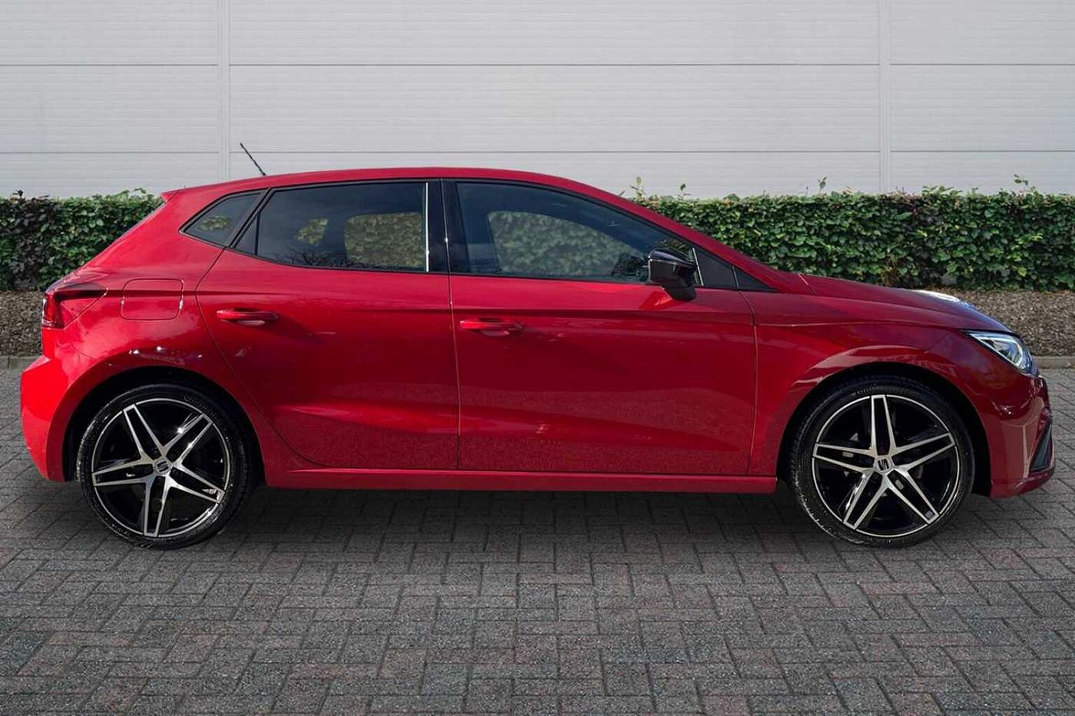 SEAT Ibiza 1.0 TSI 95 FR Edition 5dr*Performance alloys*