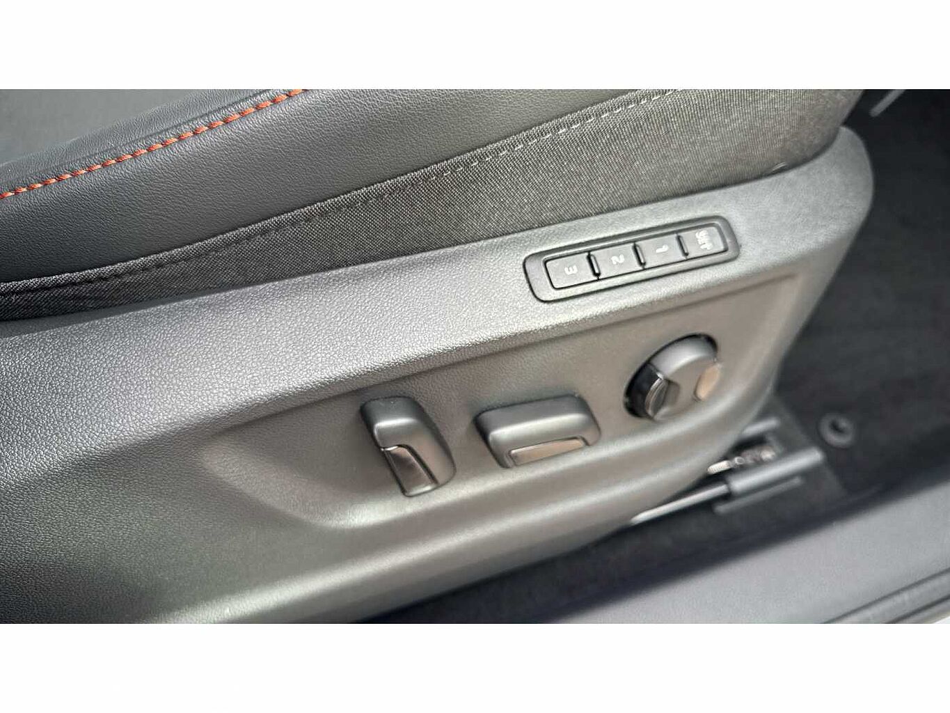 SEAT Ateca 1.5 TSI EVO FR Black Edition 5Dr Estate