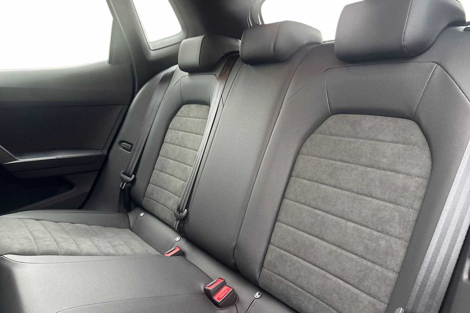 SEAT Arona 1.0 TSI 115 XPERIENCE Lux 5dr DSG *Sparewheel* *Delivery Miles*