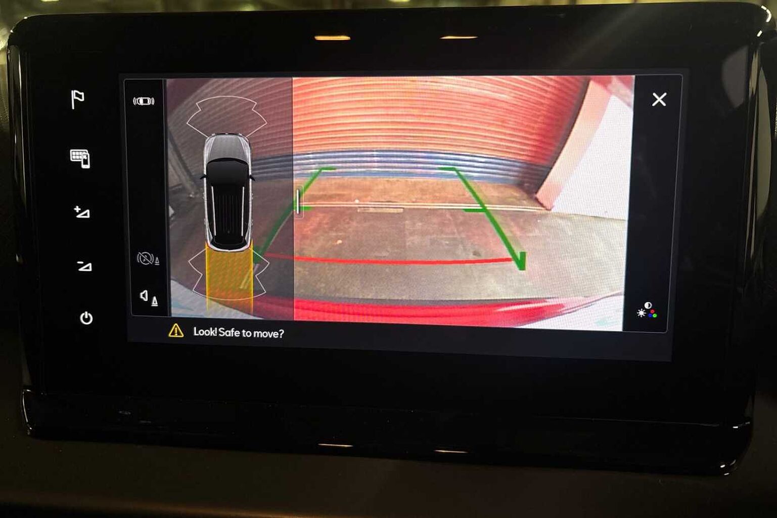 SEAT Arona 1.5 TSI 150 FR Black Edition 5dr DSG *Delivery Miles*