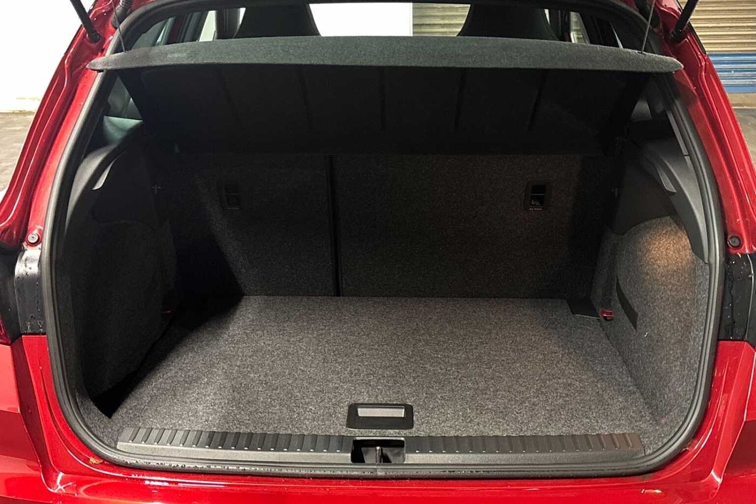 SEAT Arona 1.0 TSI 115 FR Black Edition 5dr *Delivery Miles*