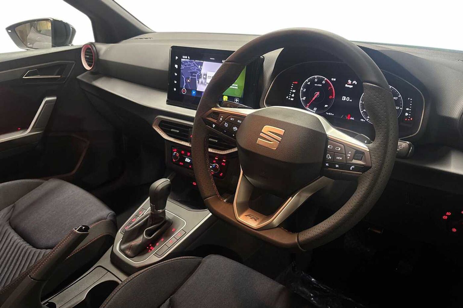 SEAT Arona 1.0 TSI 115 FR Black Edition 5dr DSG *Sparewheel* *Delivery Miles*